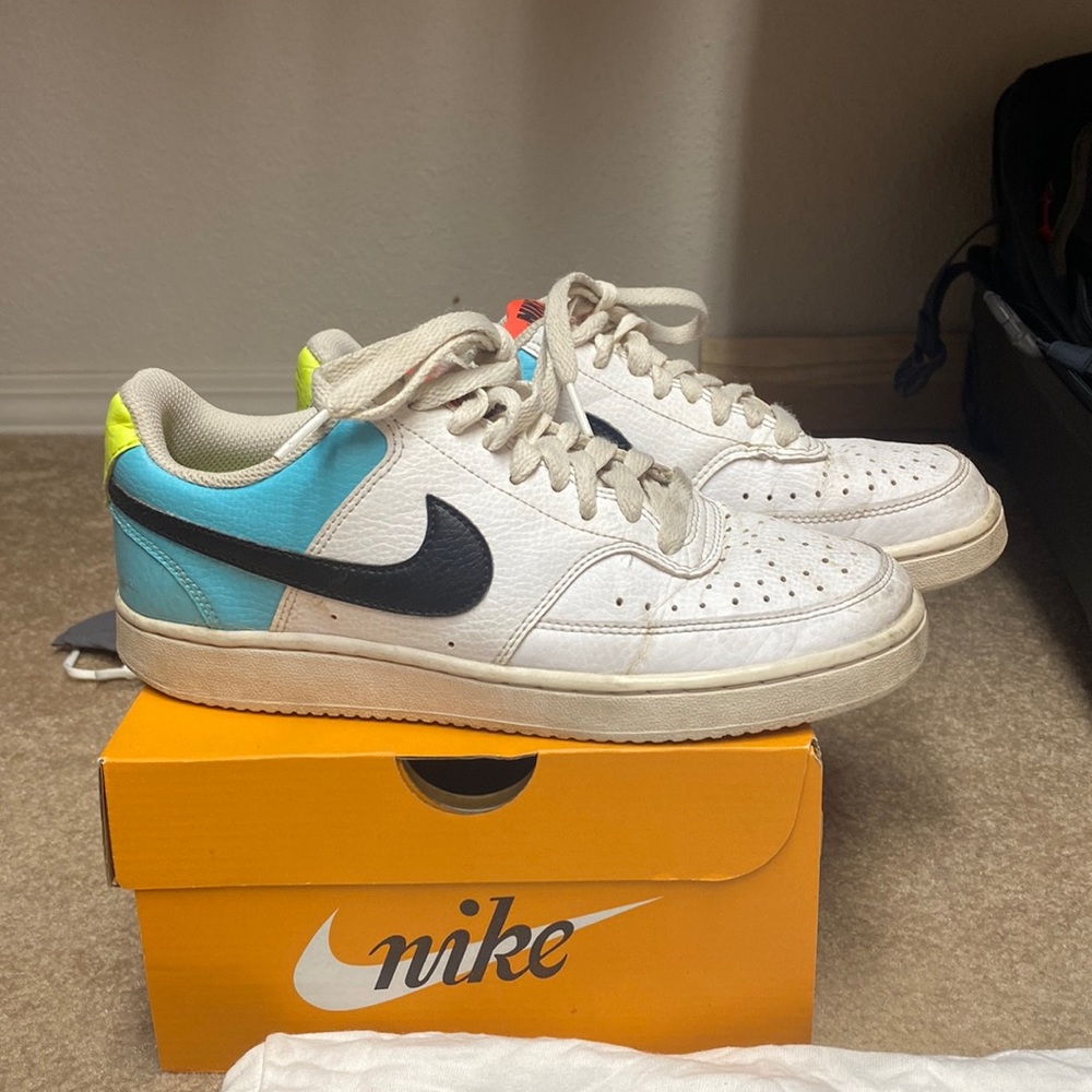 Wmns Court Vision Low
'White Multi'